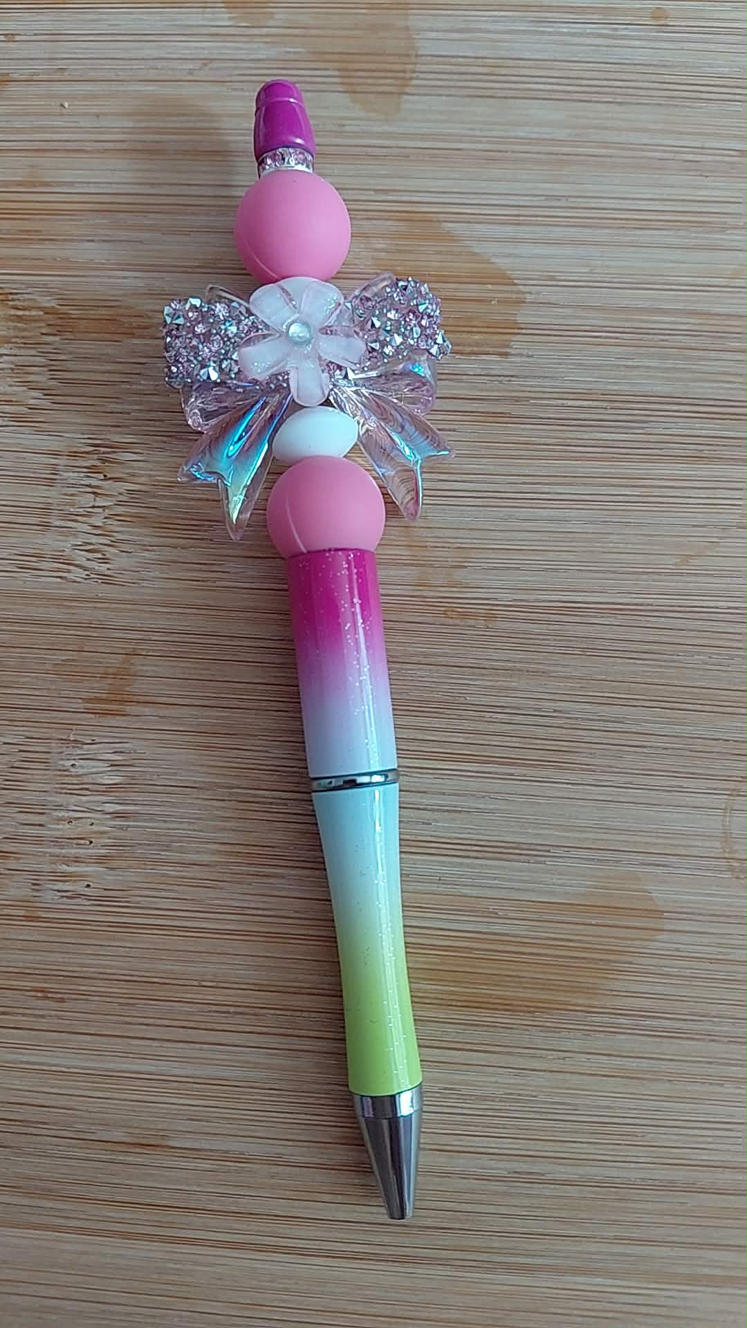 Stylo avec tête