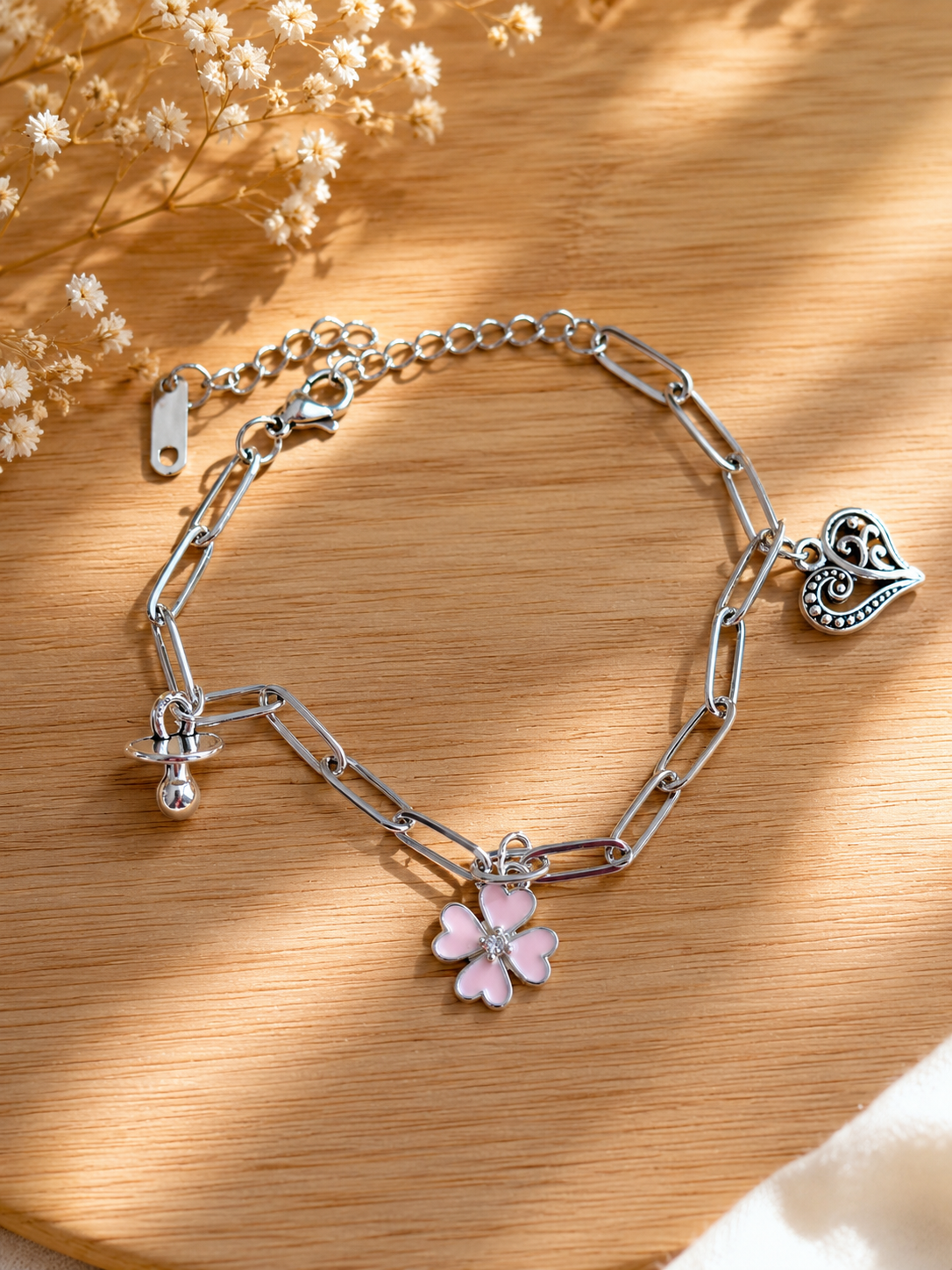 Bracelet avec breloque