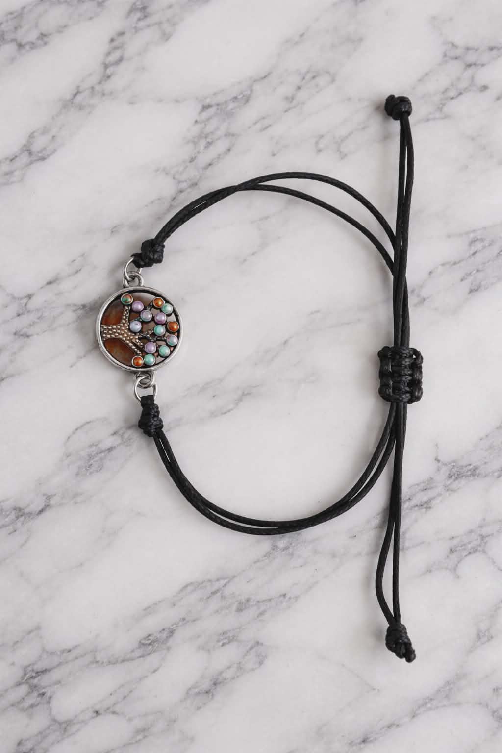 Bracelet avec cercle et arbre