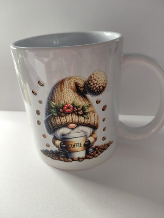 Gnome avec sn bonnet est des fleurs