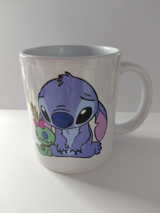 il est avec son doudou il es triste