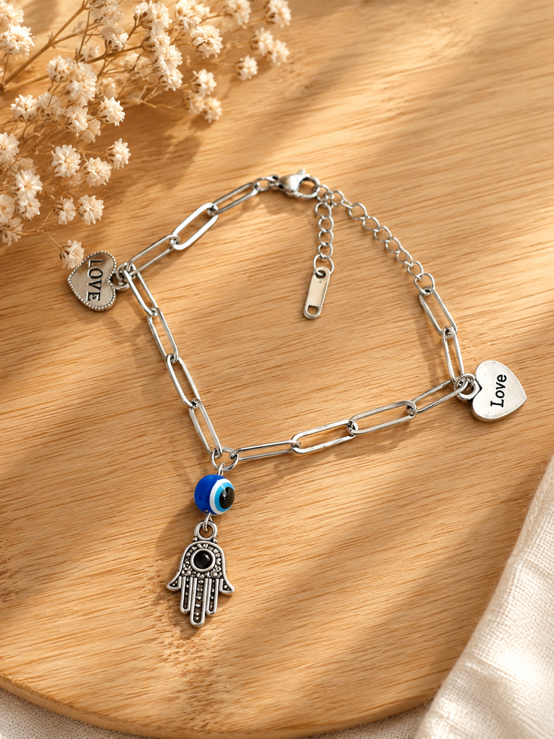 Bracelet avec breloque