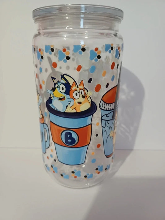 Goblet avec une image de bluey et bingo dans un Goblet 
