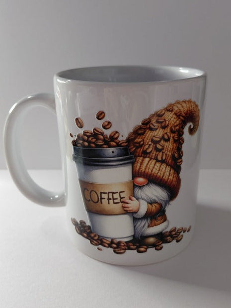 Gnome avec son bonne et son goblet de café