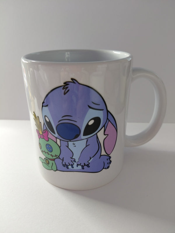 il est avec son doudou il es triste 